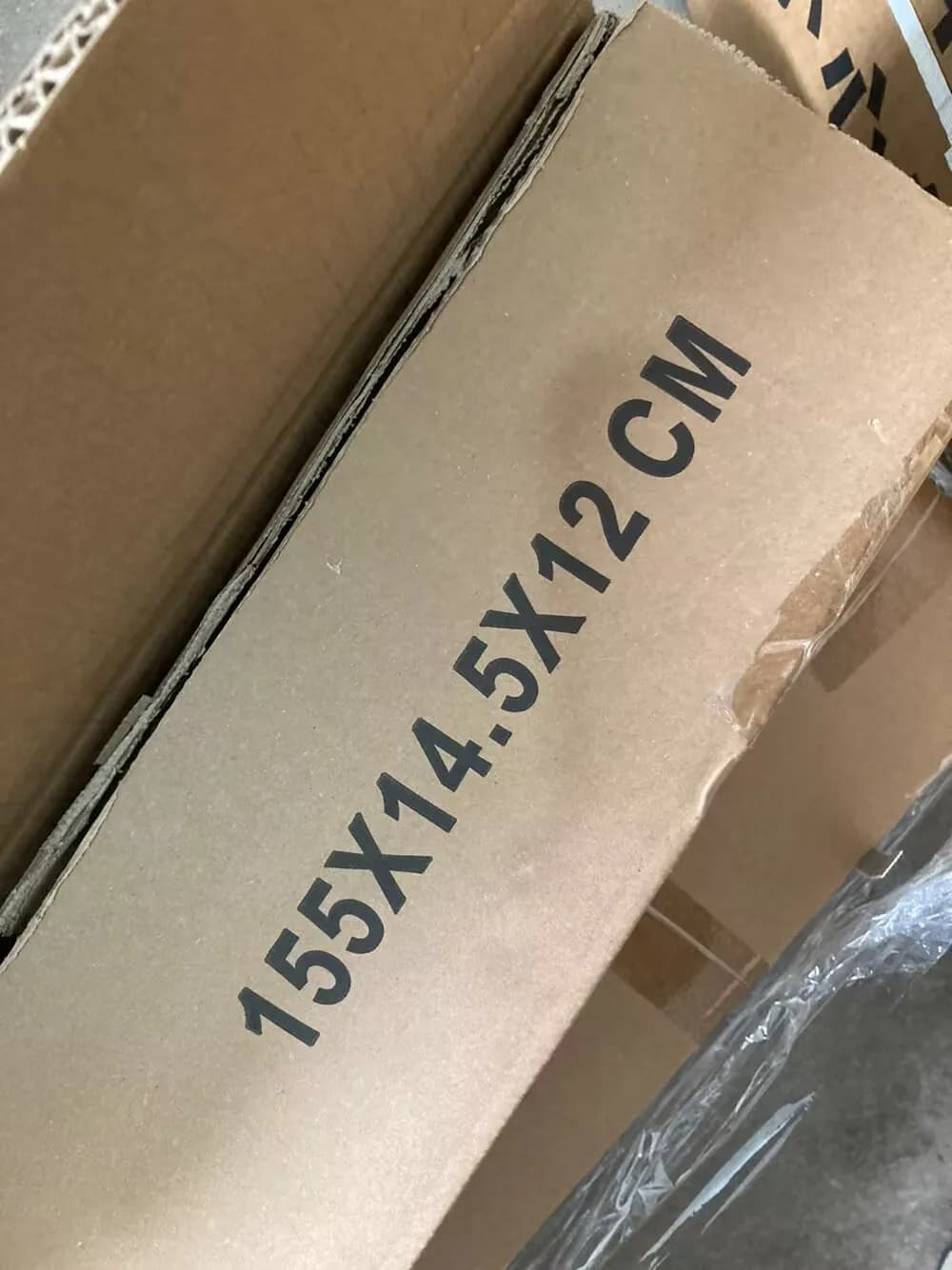 NUOVE cesoie da potatura elettriche a batteria da 28 mm + tagliatrice per rami di albero con asta di prolunga con batteria 2 * 4A