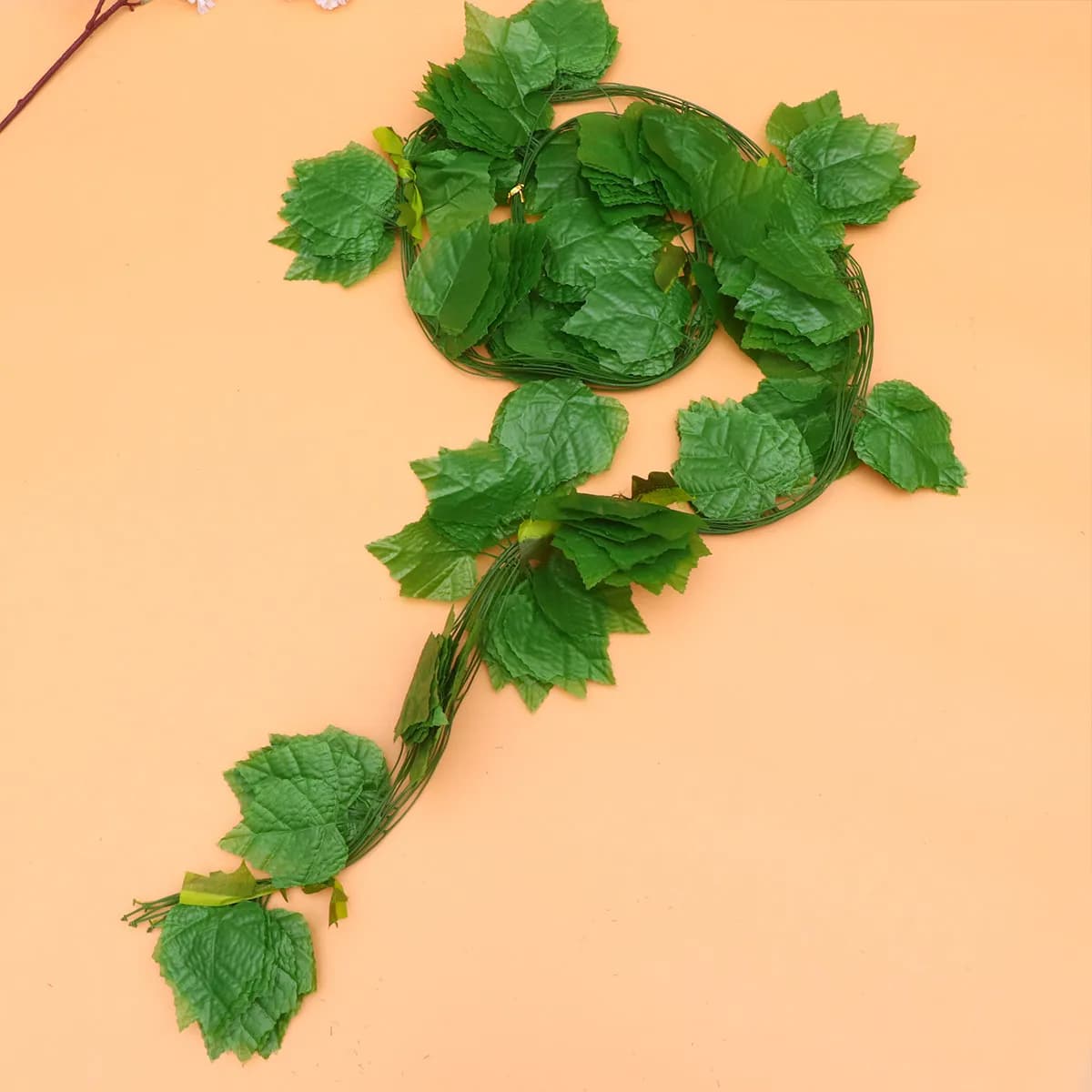 12 Pieces Climbing shaped decoration with large green leaves, artificial plant for the house, weddings, parties, pet nest, decoration for balconies