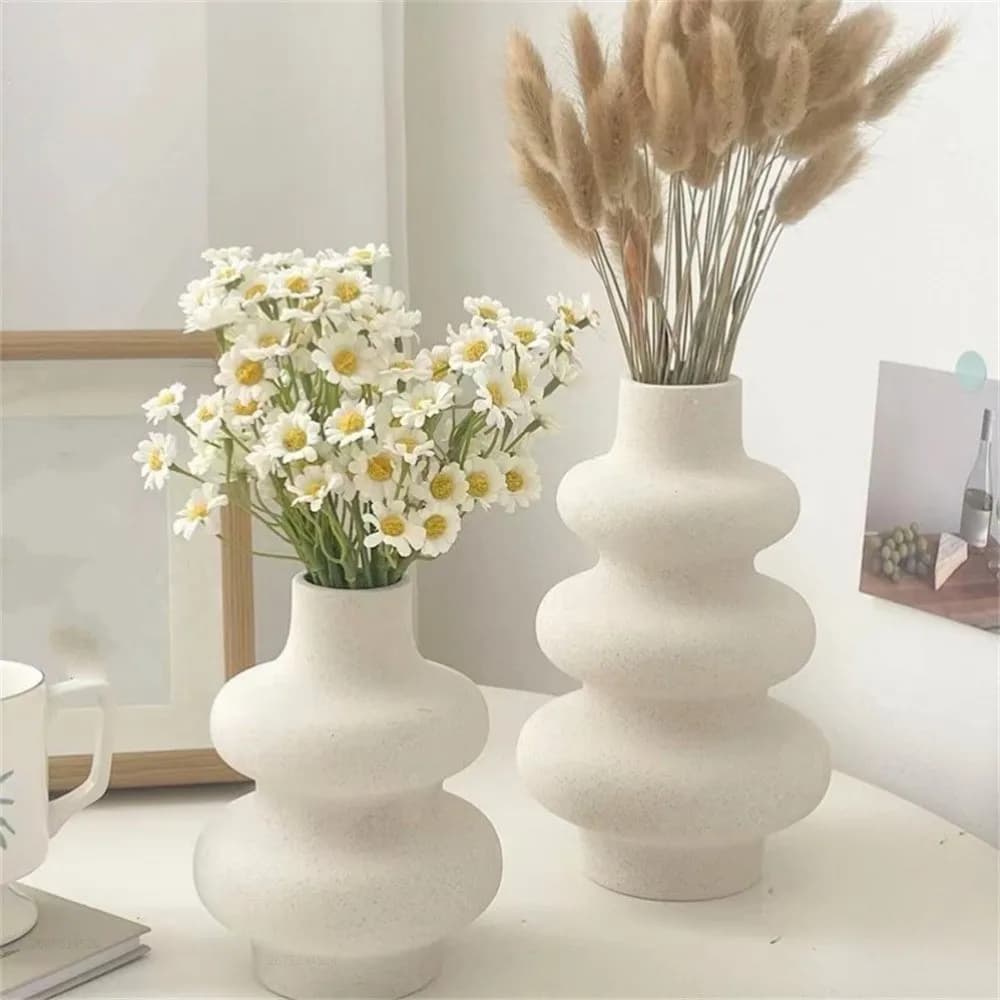 Circular flower vase Silicone mould for circular bottle in cylindrical concrete, used to store candle holders and pots