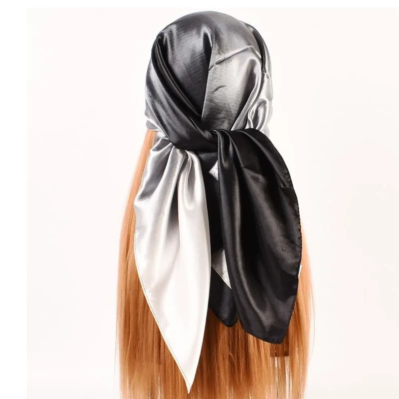 Sciarpa di seta per la testa Sciarpe per capelli di moda di lusso da donna Foulard estivo Femme Scialle in raso Fazzoletto per ragazze Foulard quadrato Bandana Cheve