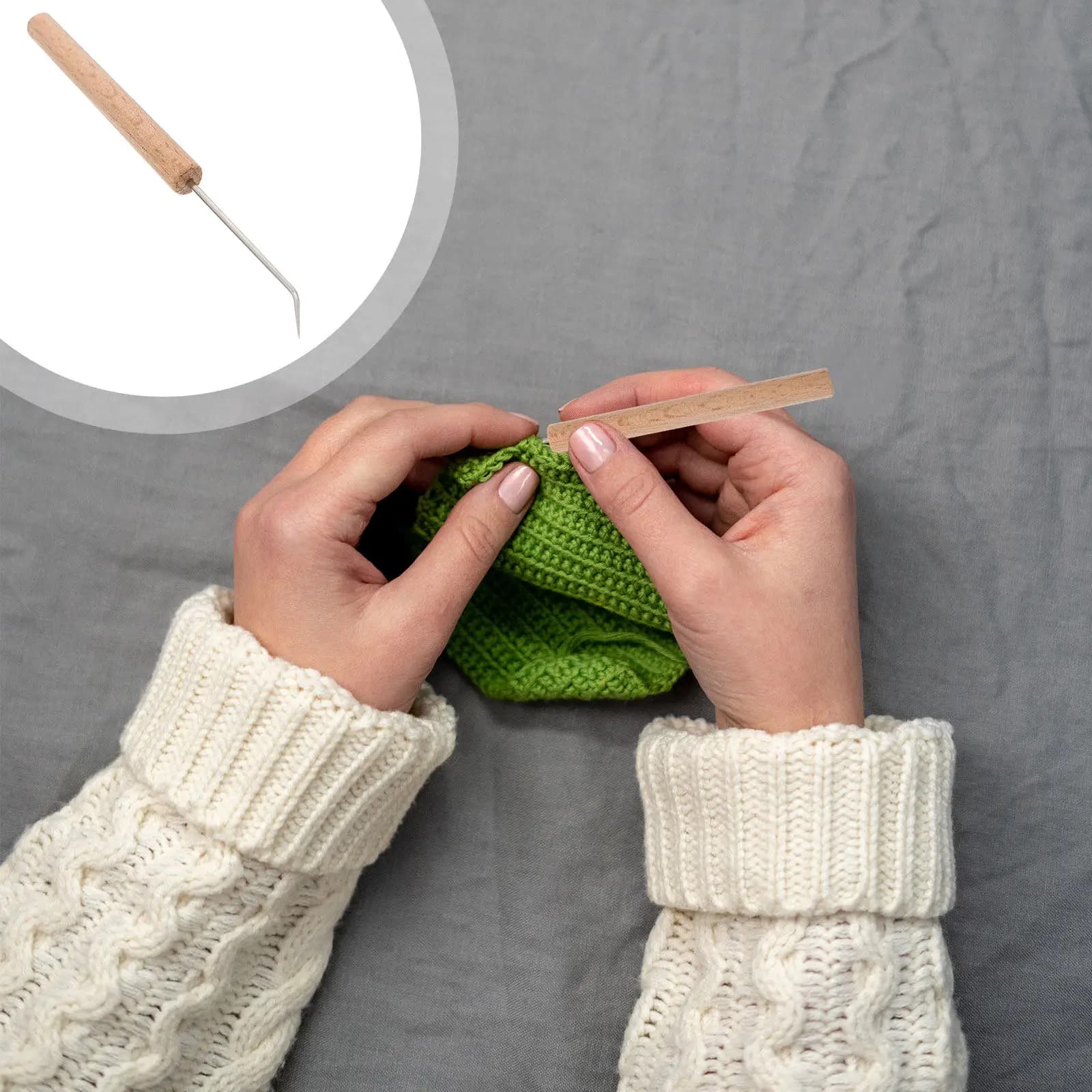 1Pcs Wood Handle Bend Crochet Hook Premium Knitting Tool for Sweaters Scarves DIY Knitting Crochet Accessories