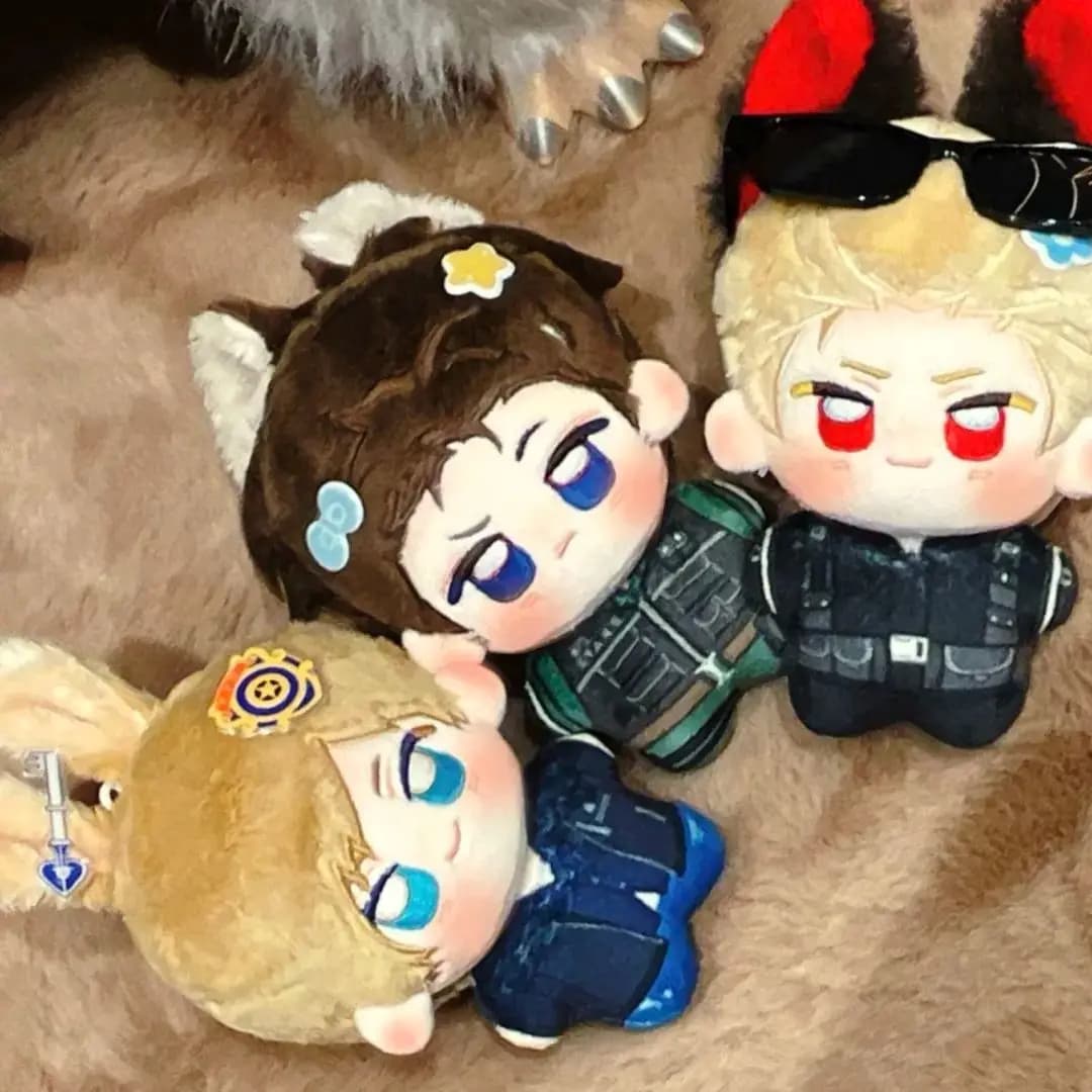 Peluche da 10 cm di Leon Scott Kennedy, Chris Redfield e Albert Wesker di Resident Evil, personaggi anime, bambole in cotone per cosplay e giochi per bambini.