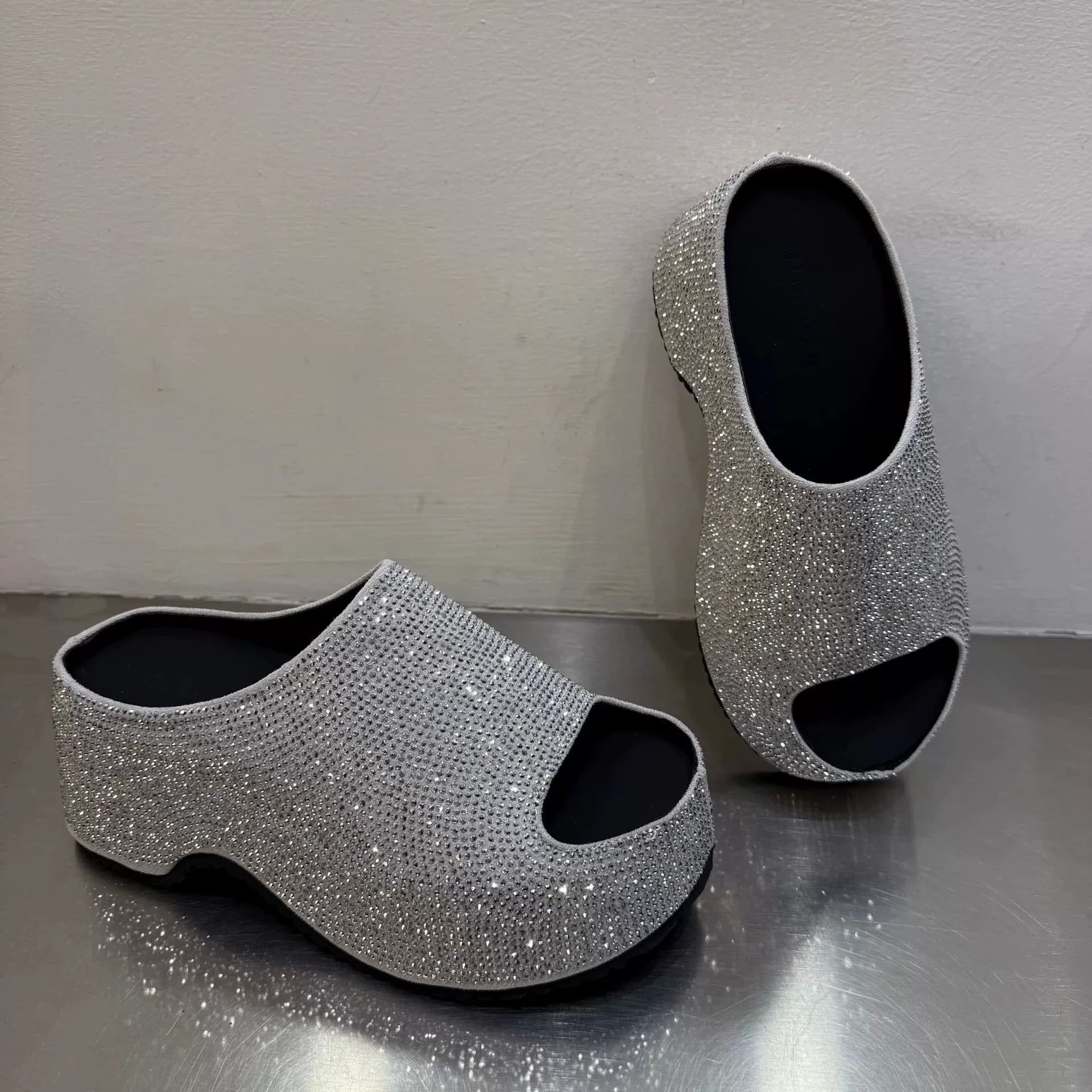 Fashion Casual Women Summer Diamonds Split Leather Thick Platform Shoes Elegant Lady Slip On Open Toe Height Increasing Slippers