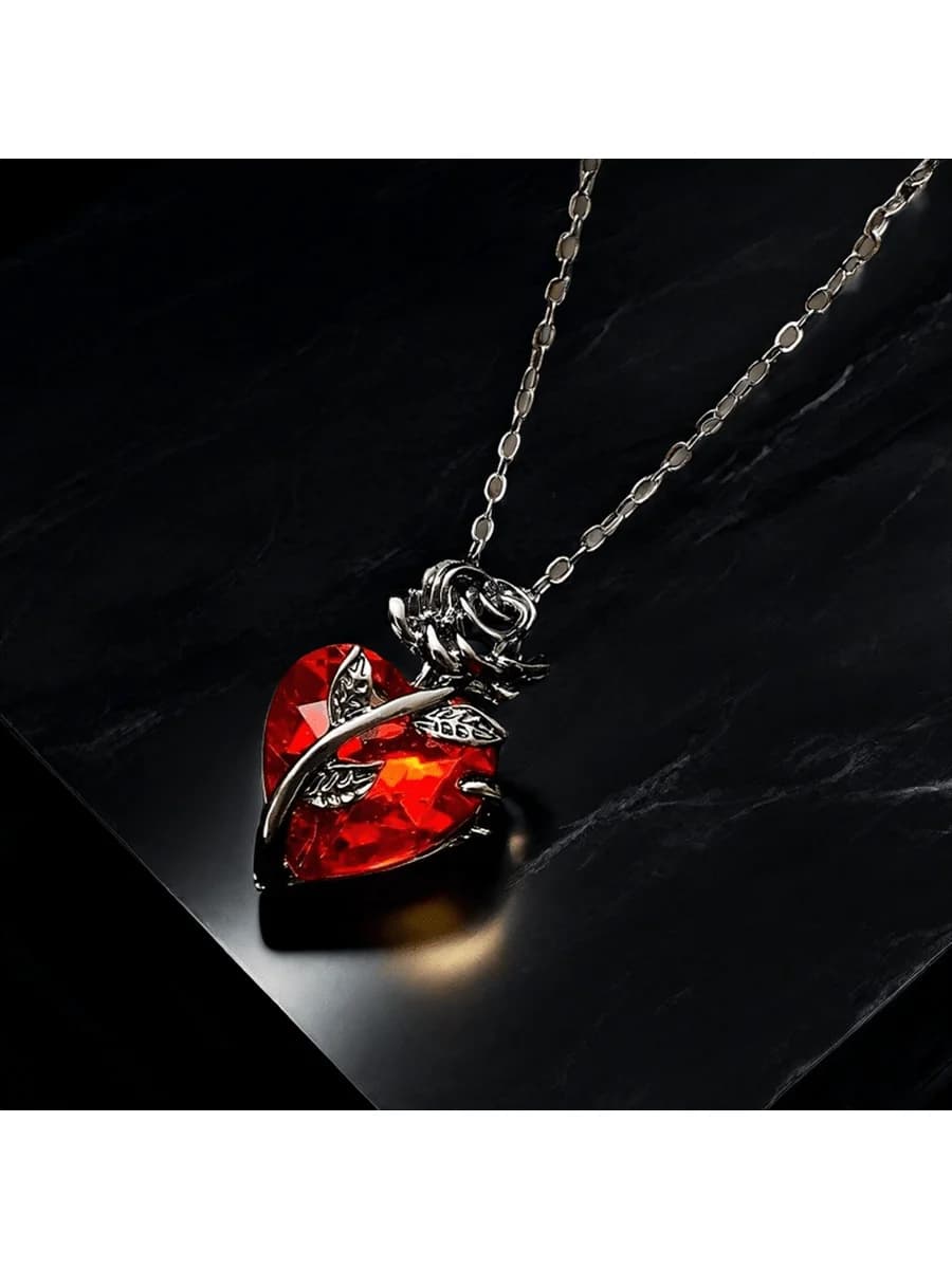 1pc Charming Rose Heart Pendant Necklace For Men - Gothic Collarbone Chain, Fashionable Men's Accessory Halloween Valentine's Da