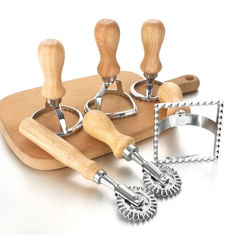 1pc/2pcs/4pcs/5pcs Ravioli Stamp Maker Cutter con ruota a rulli Manico in legno per ravioli, pasta, gnocchi Lasagne, Pierogi