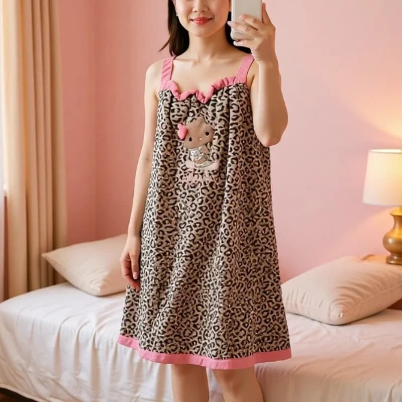 Sanrio Hello Kitty Vestaglia da Bagno Sexy con Bretelle, Abito Lungo da Notte Kawaii a Cartone Animato, Vestaglia da Donna per Casa, Nuovo Arrivo