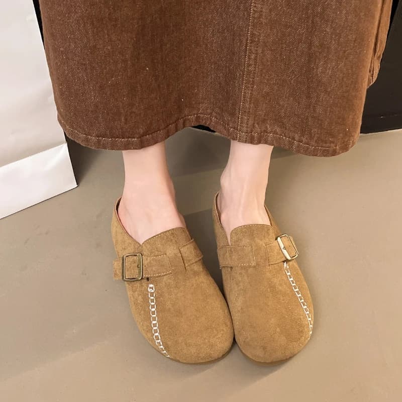 2025 Nuove pantofole casual in vera pelle scamosciata per bambini con tacco basso e punta coperta in pelle naturale per passeggiate quotidiane femminili