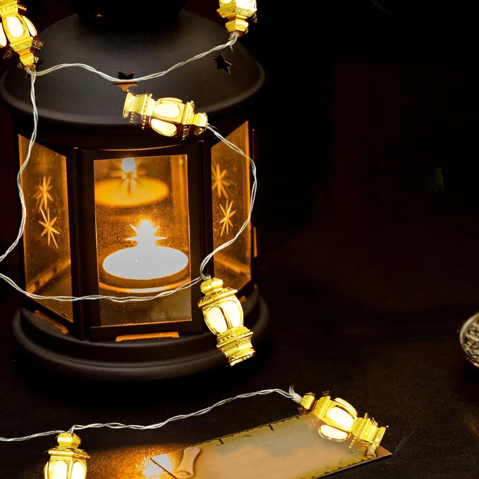 Luci Decorative a Stringa da 3 Metri con 20 LED, Design Elegante, Sicure e a Basso Consumo per Festival Eid, Patio, Mensa, Scenari Notturni, Luce Calda