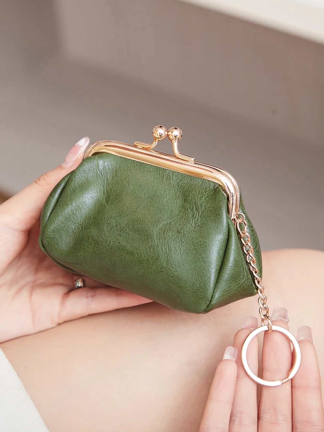 Retro mini compact and cute coin purse fashionable kiss lock small wallet women's solid color PU leather coin bag with keychain