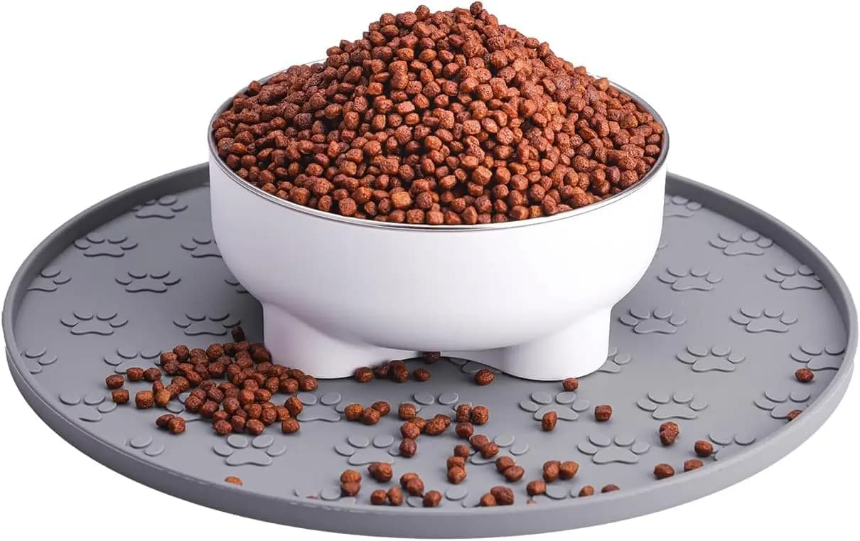 Tappetino in Silicone per Cibo per Animali, Tappetino in Gomma con Bordo Rialzato per Ciotole per Cani, Previene le Macchie, 10.6'' Grigio
