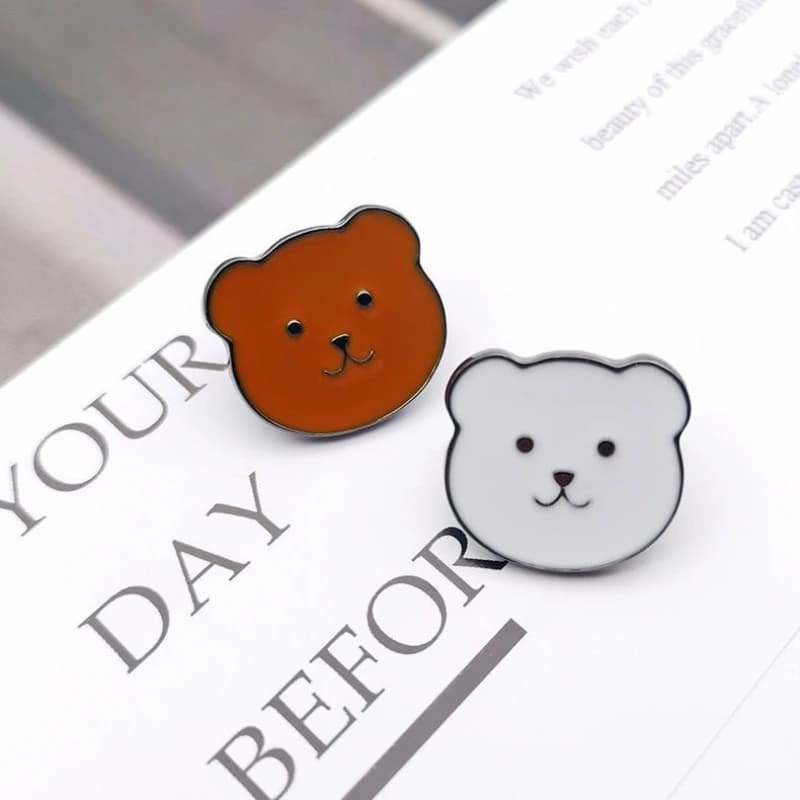 Cute Japanese Style Cartoon Couple Best Friends Bear Metal Brooch Daily Commute Badge Decorative Pin DIY Clothing Bag Hat Scarf