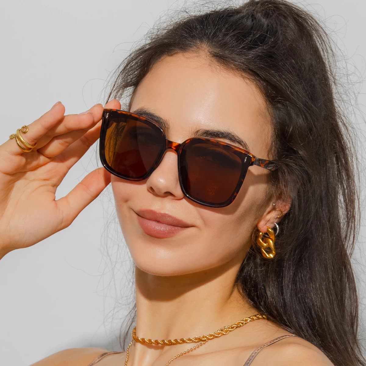 Fashionable square sunglasses Women's Men's Fashionable simple style sunglasses UV protection Streetwear sunglasses