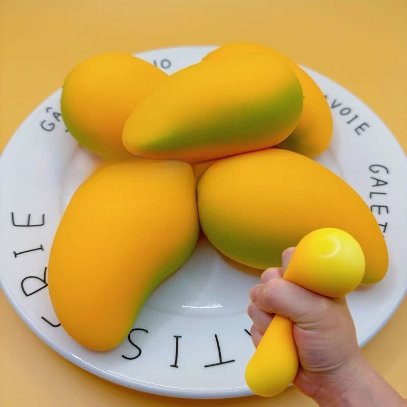 Giocattolo Squishy a Lenta Risalita a Forma di Mango, Giocattolo Antistress a Forma di Frutta, Giocattolo Sensoriale Morbido in Gomma per Bambini e Adulti