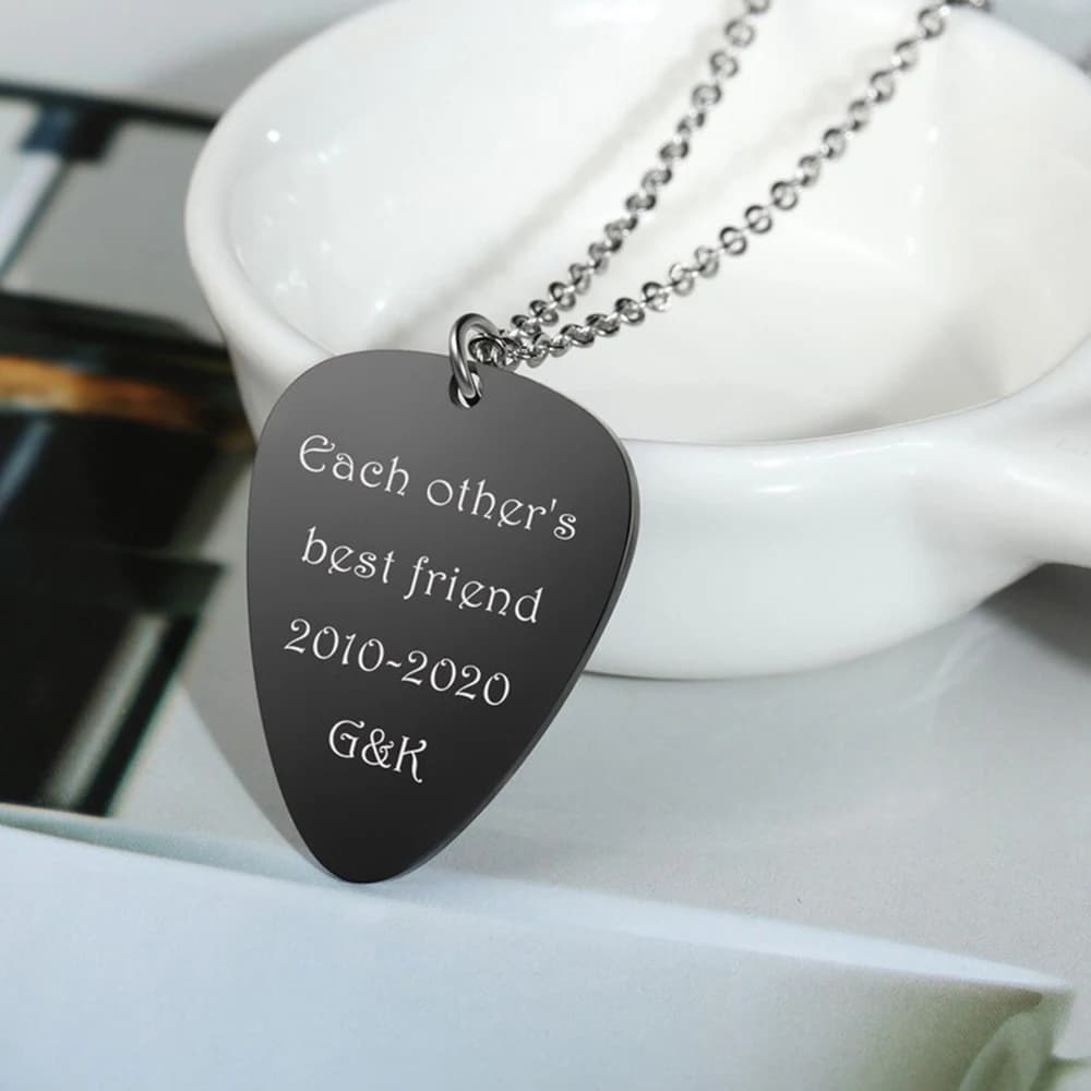 Collana con plettri per chitarra personalizzati, plettri per chitarra con incisione personalizzata di qualsiasi contenuto, regalo per plettri per chitarra per fidanzato, musicisti rock