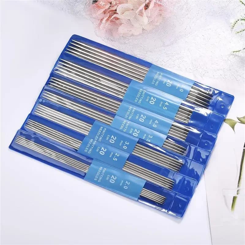 Set di ferri da maglia in acciaio inossidabile da 5 pezzi 20 cm Set di ferri da maglia dritti a doppia punta da 2-5 mm per progetti di maglieria per maglioni