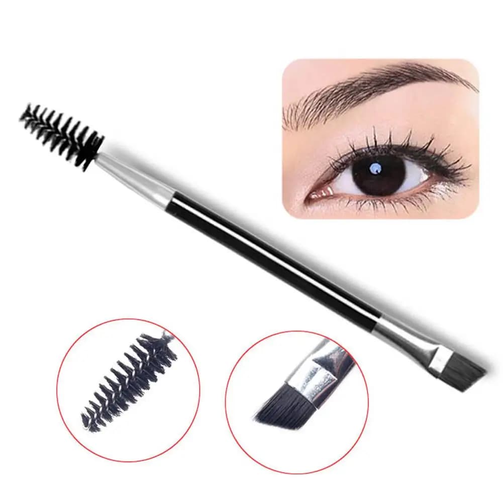 Professional double tip brush for eyebrows and eyelashes, angled brush to define eyebrows, eyeliner, mascara, make-up tool.