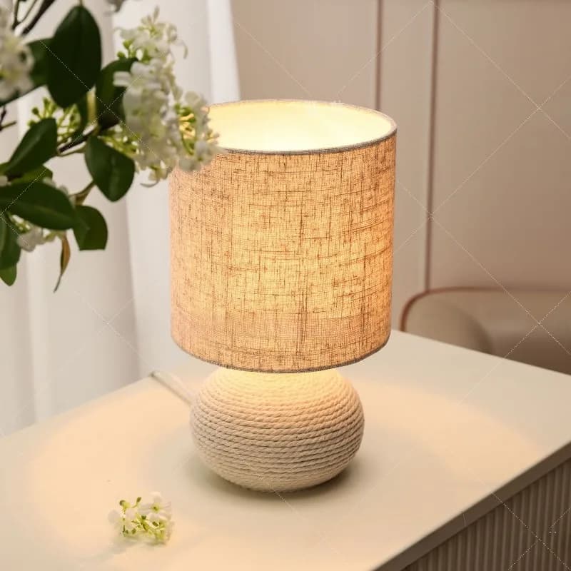 Lampada da terra in ceramica medievale Paralume creativo in lino e cotone Art Decorativo Luci da tavolo da notte retrò calde Apparecchi a LED semplici