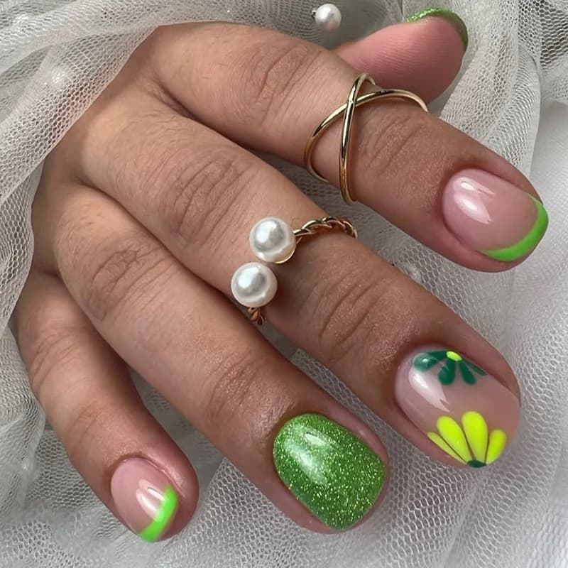 24Pcs Short Ballet False Nails with Jelly Glue Green Summer Flowers French Wearable Manicure Fashion Glitter Fake Nail Tips Art