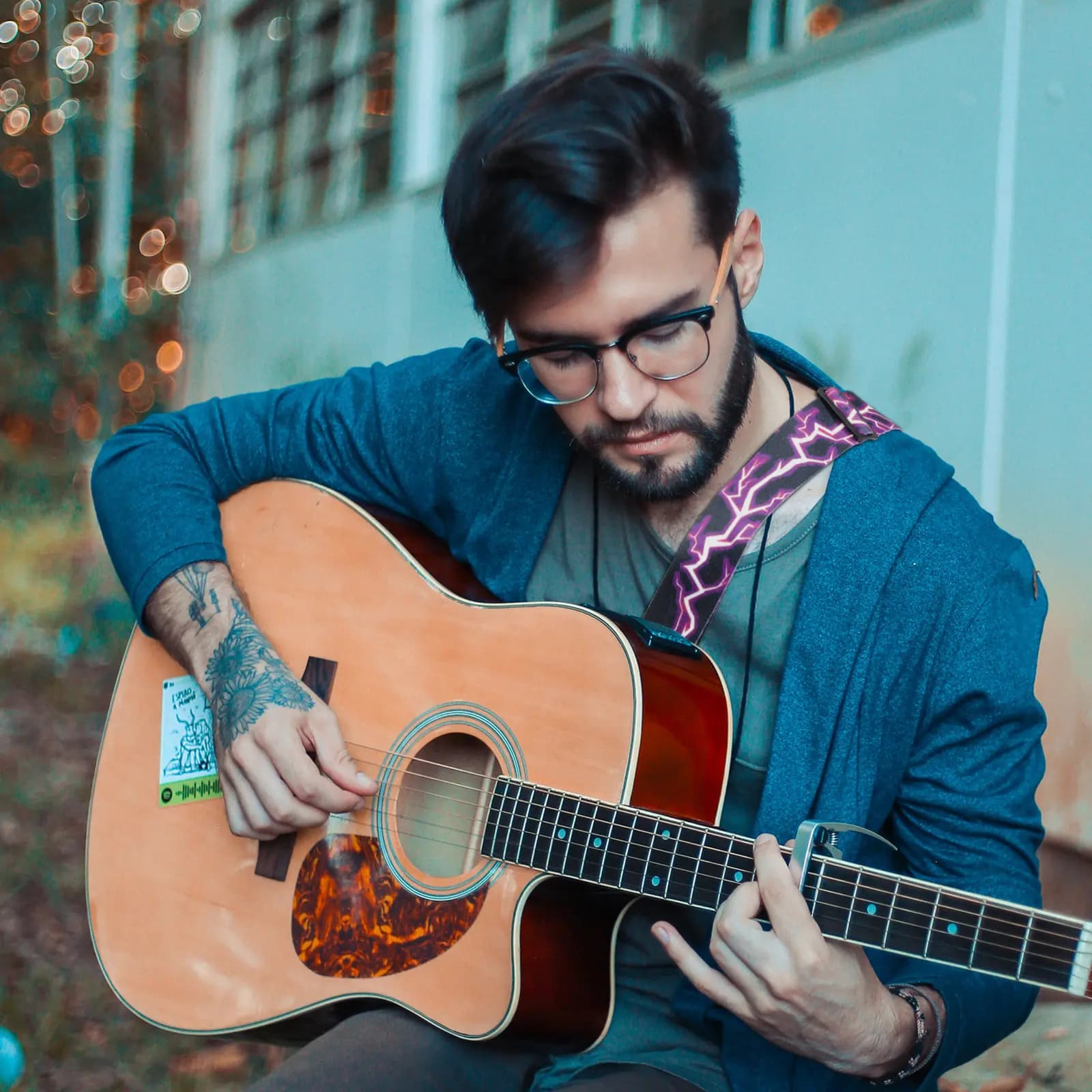 Tracolla Creativa per Chitarra Acustica ed Elettrica, Regolabile, Resistente allo Sporco, Lavabile, con Riduzione della Pressione sulle Spalle
