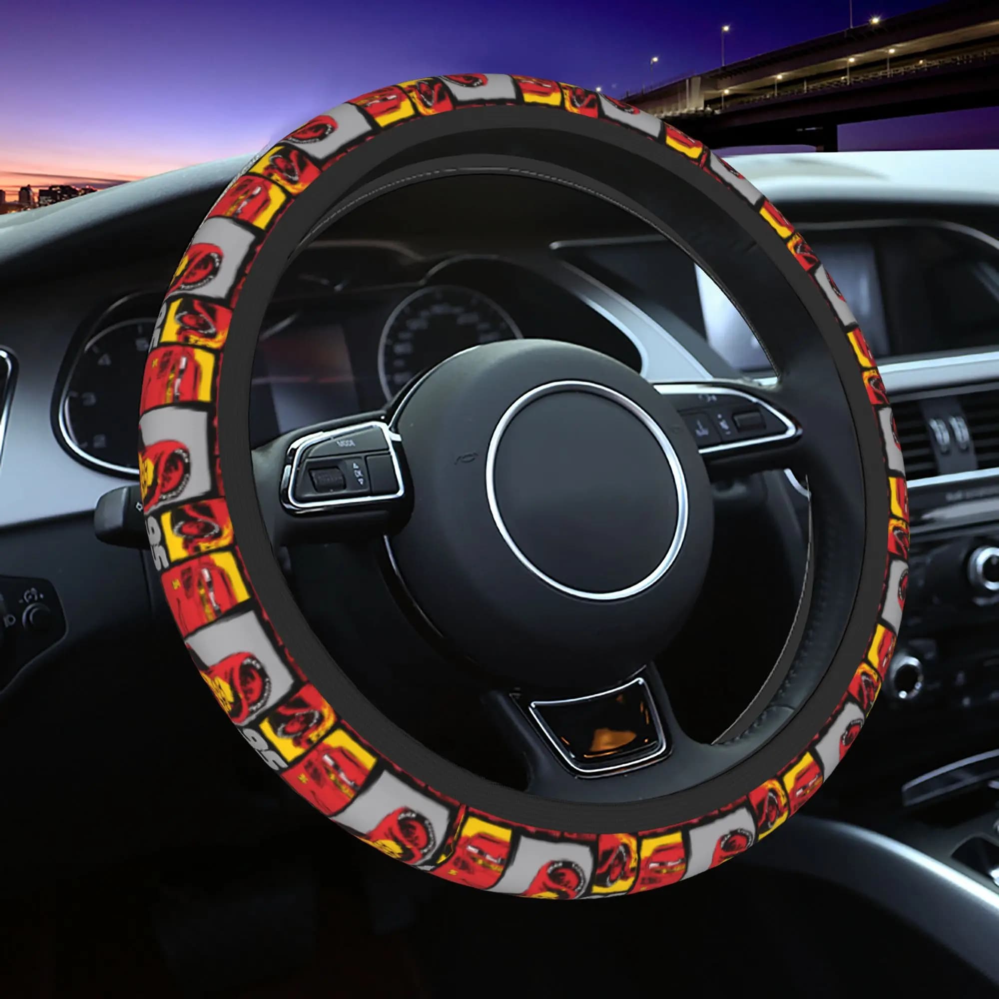 McQueens Go 95 Cover for Auto 37-38 cm, Anti-slip, Elastic, Car Accessories