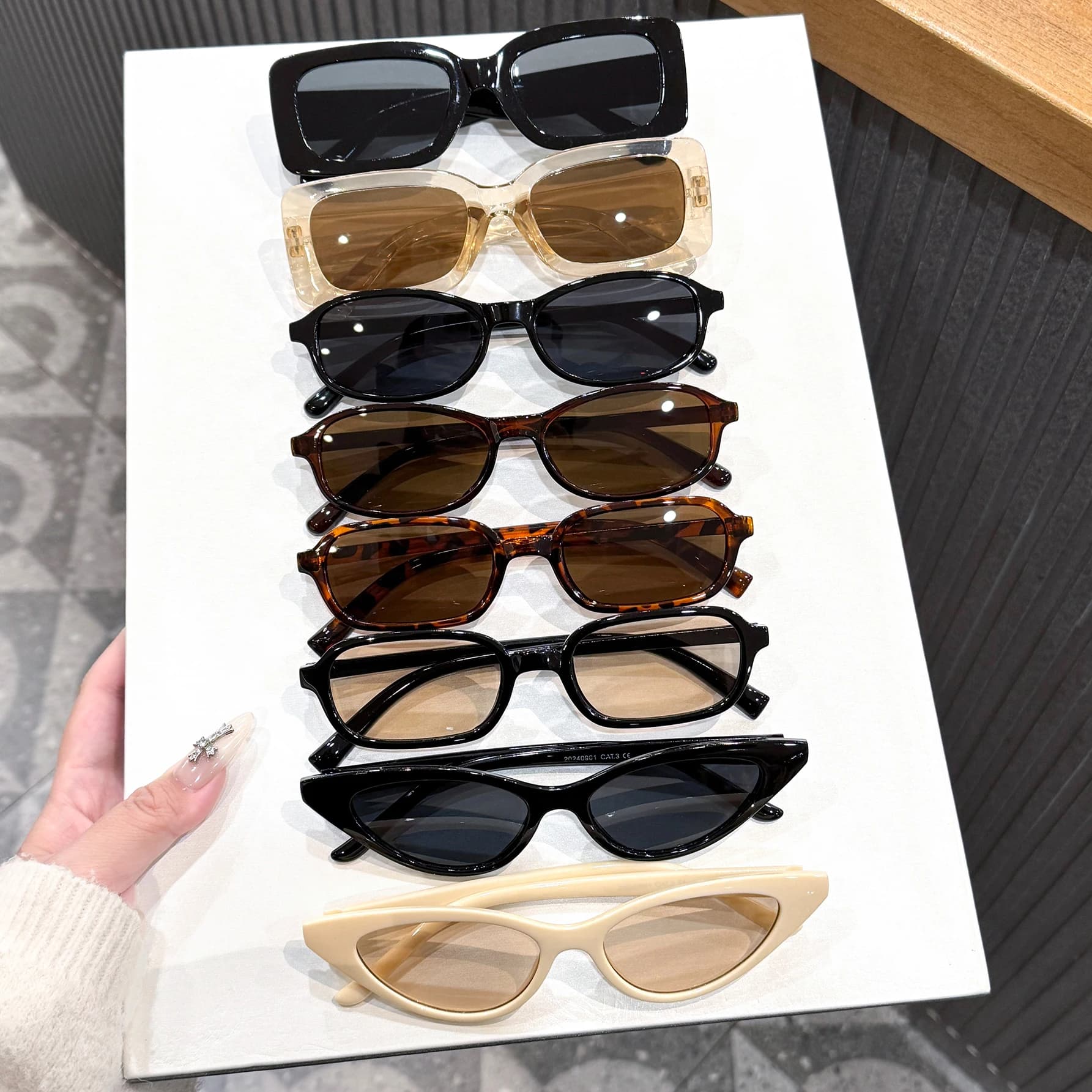 Occhiali con montatura piccola a forma ovale da 8 pezzi, occhiali decorativi casual e alla moda, eleganti da indossare