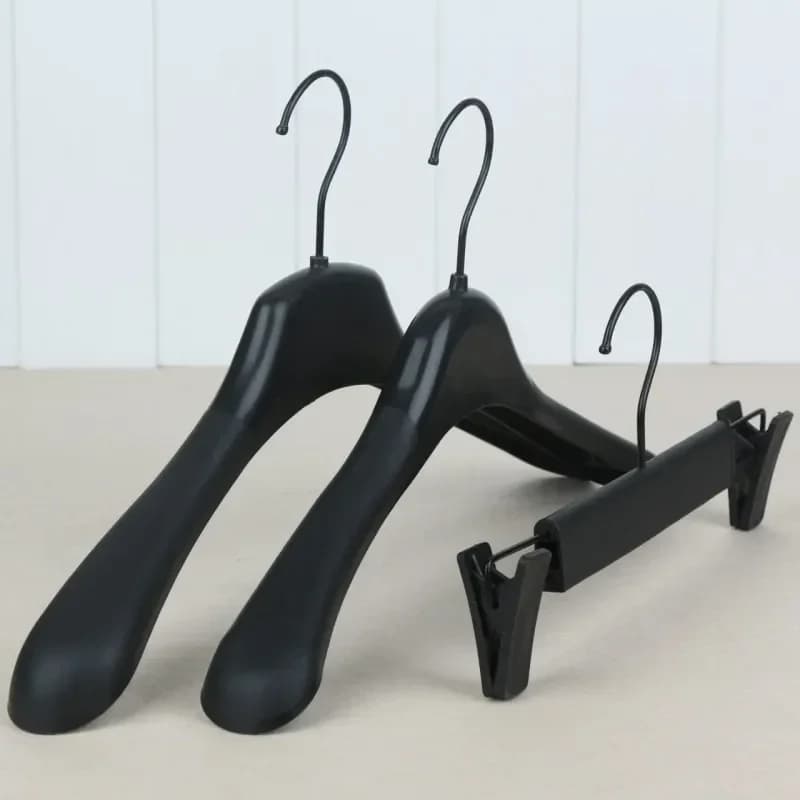 10pcs Black Thick Wide Shoulder Plastic Clothes Hanger for Coats Jacket and Fur