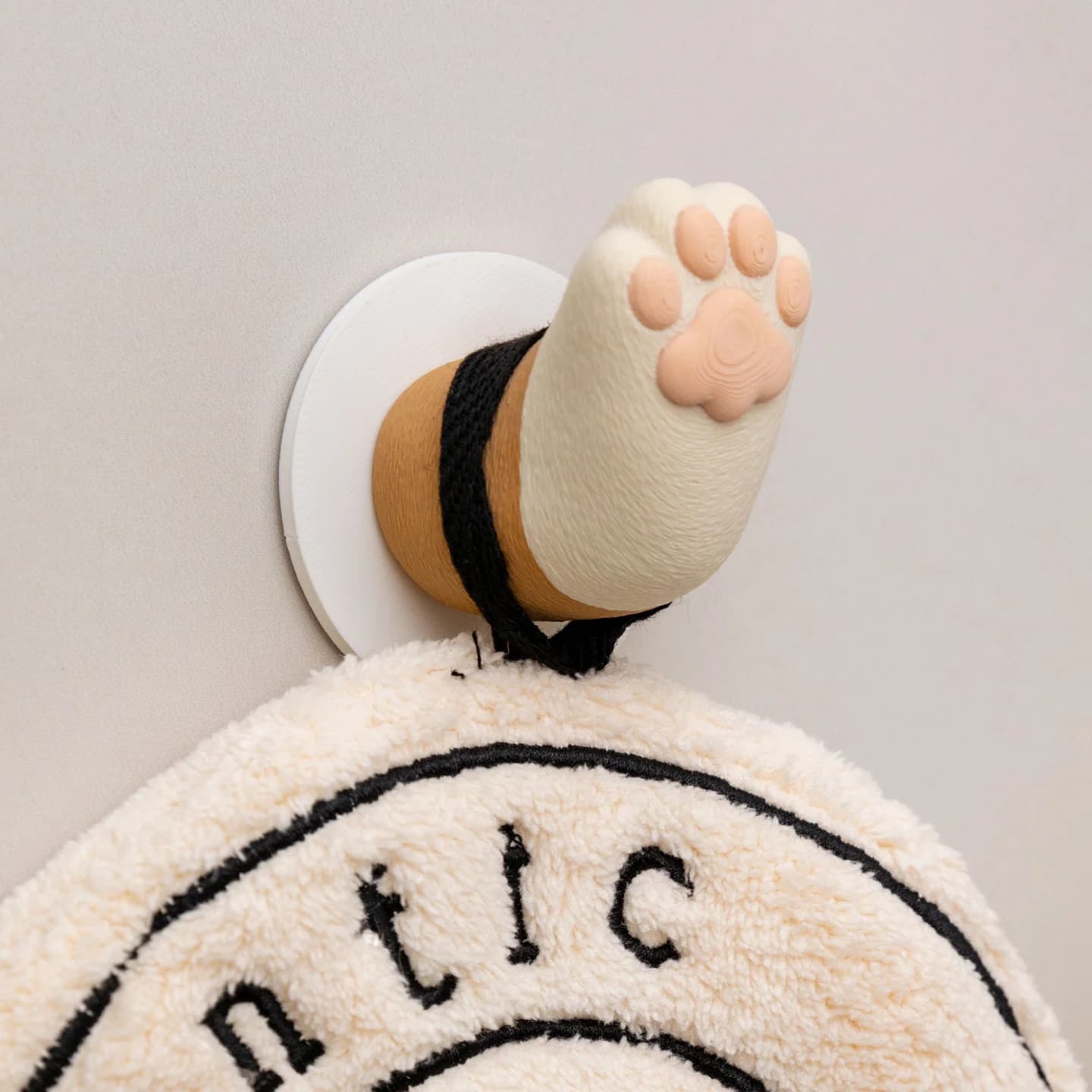 Cute Cat Paw Hook Creative Cartoon Suction Cup Hook Self‑Adhesive Hook Holder Home Kitchen Bathroom Wall Storage Organizer Rack