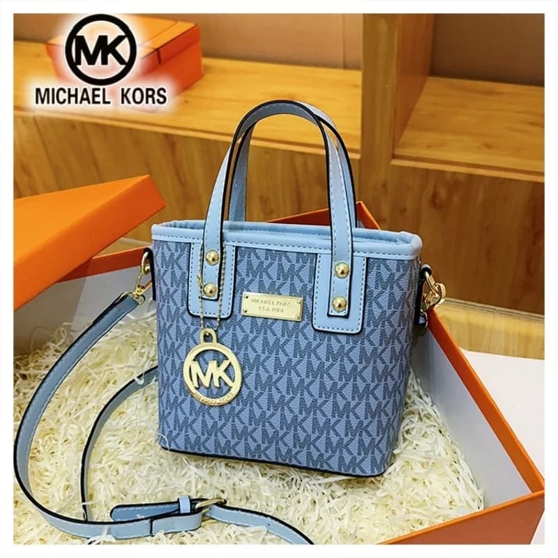 Michael Kors women's fashionable and casual versatile crossbody handbag, light luxury classic timeless MK vacation vintage bag