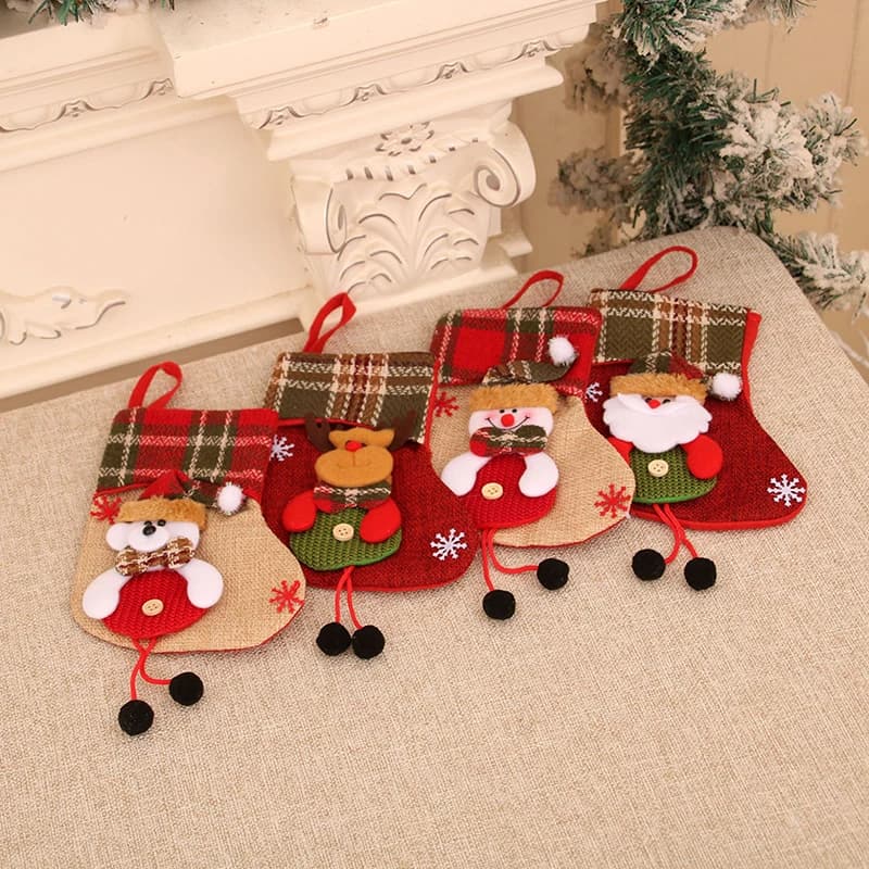 Piccoli calze di Natale Ornamenti per l'albero di Natale Caramelle di Natale Borsa regalo Calzini Buon Natale Babbo Natale Pupazzo di neve Alce