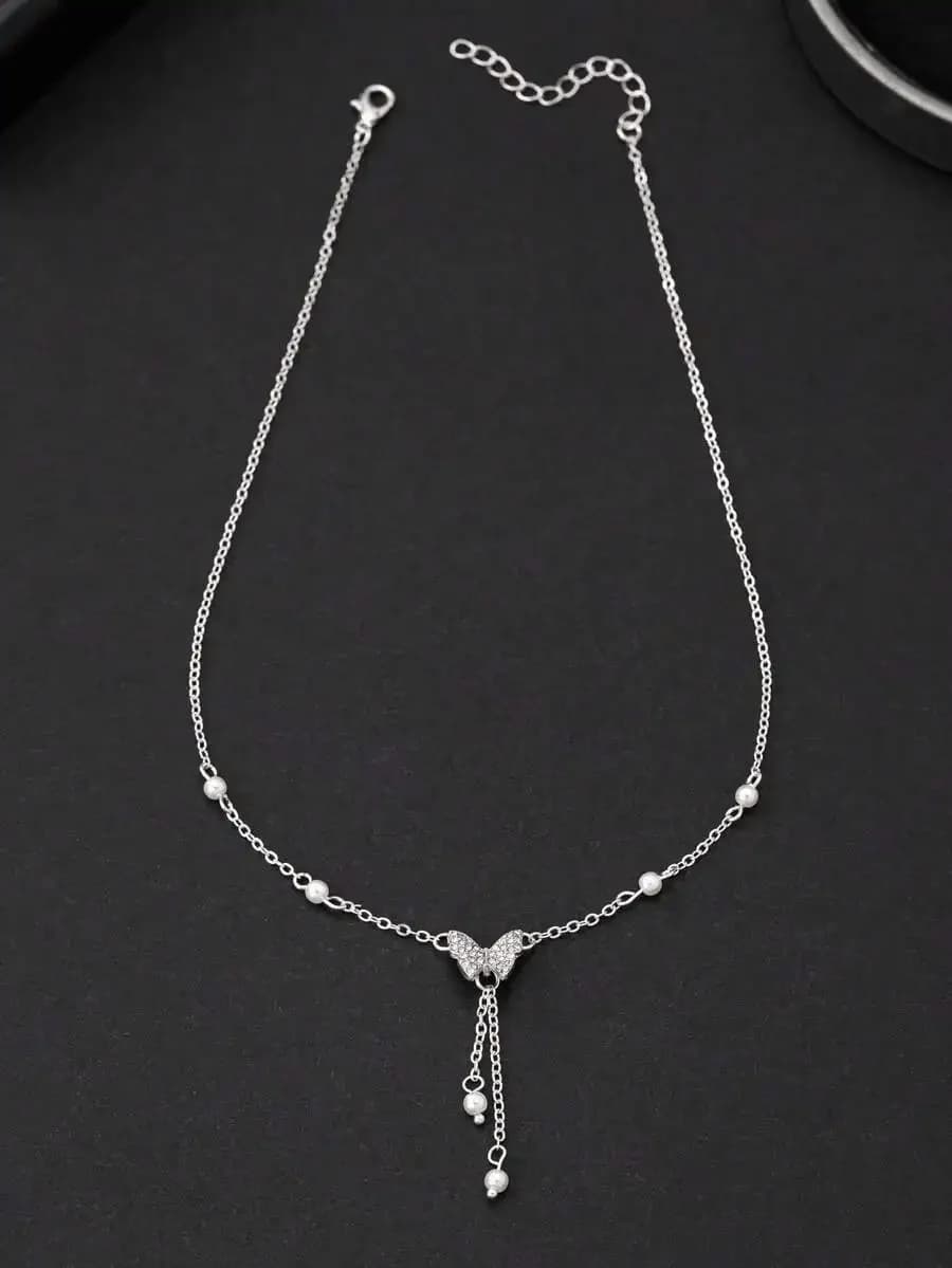 Minimalist Adjustable Butterfly Pendant Necklace With Pearl Beads