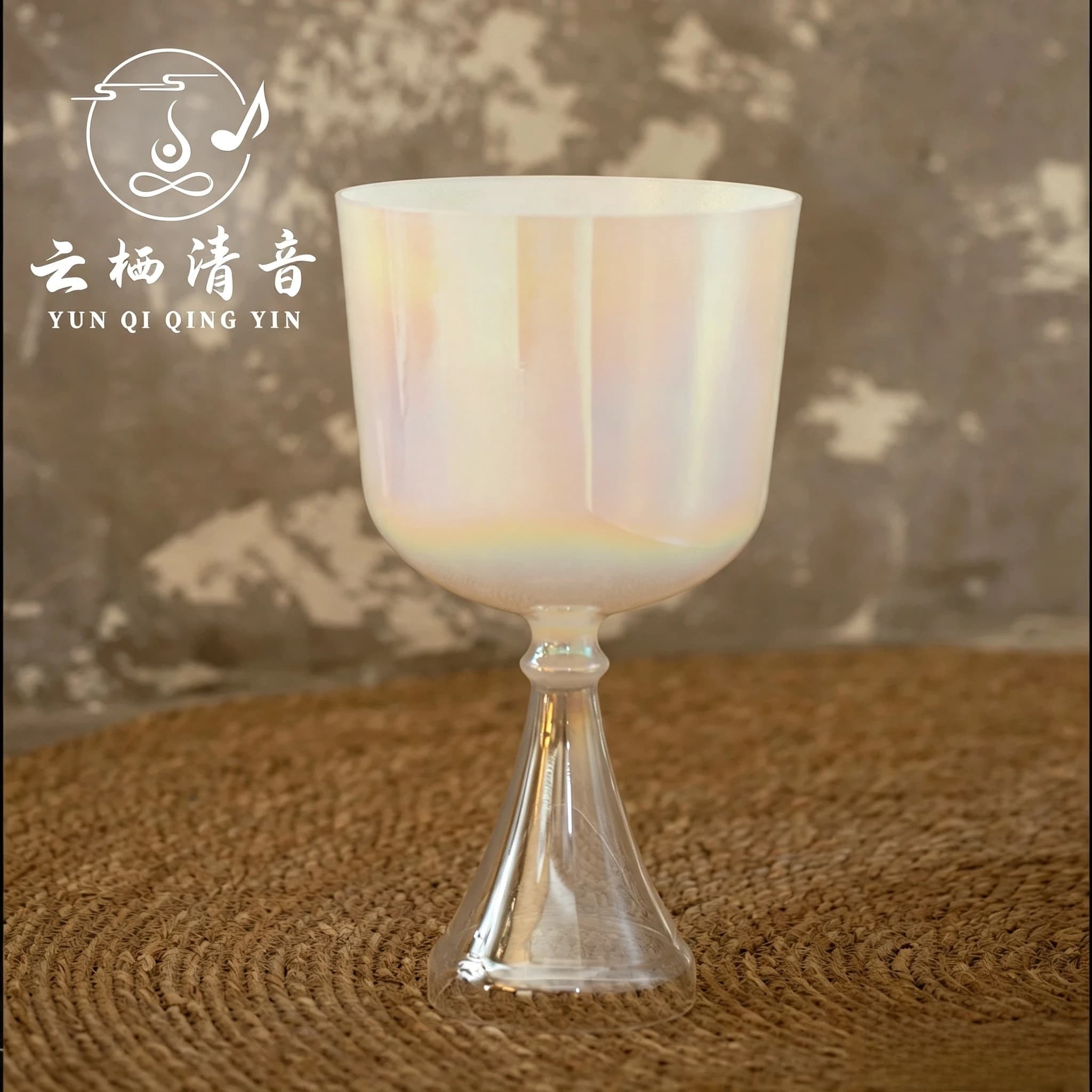 YUN QI QING YIN Handheld Holy Grail Singing Bowl Pearl White Cosmic Light Clear Quartz Bowl Stress Relief Sound Bath Yoga Meditation Chakra Healing Alchemy Crystal Resonance Bowl