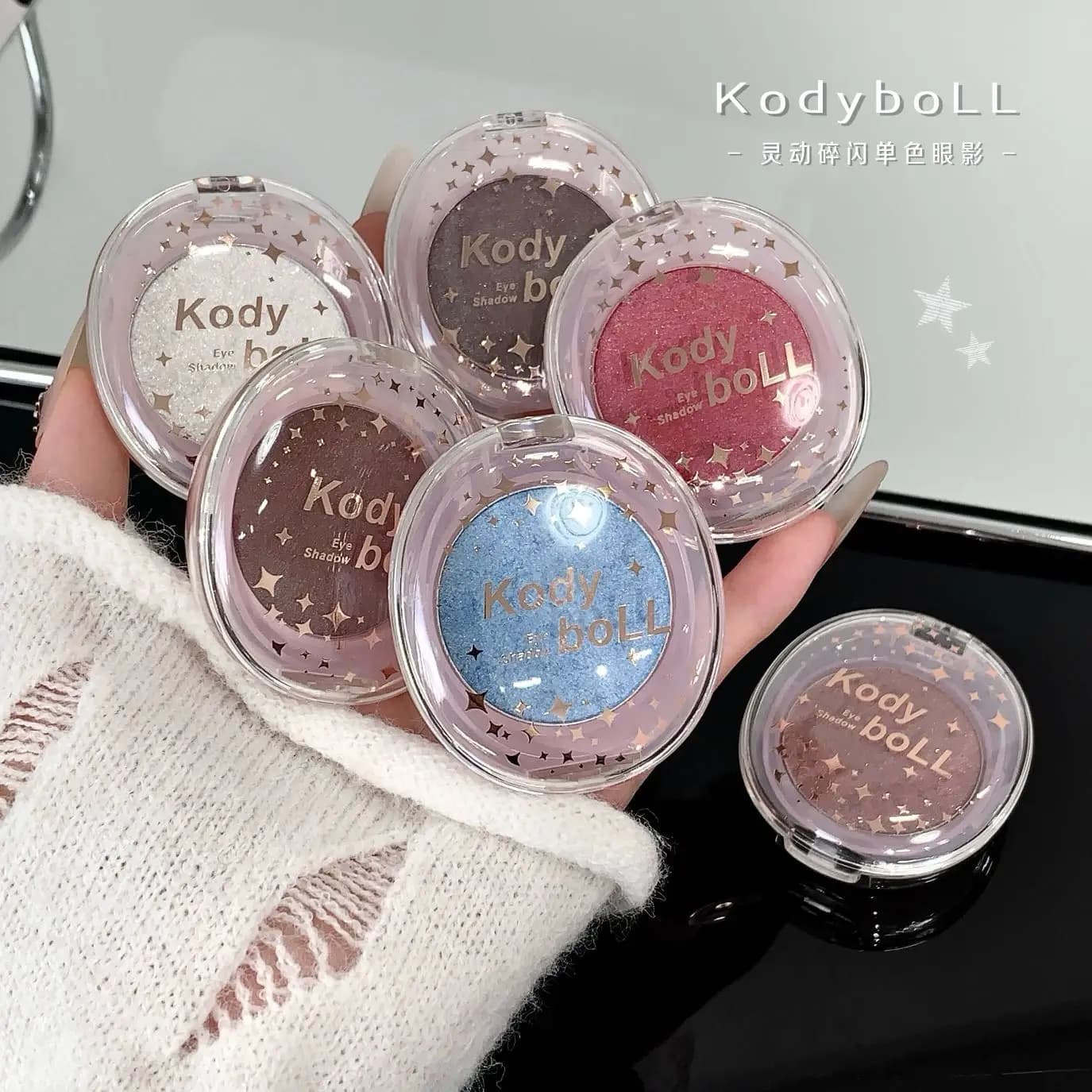 Blue Shimmering Eye Shadow (Color Pigment, No Shedding, Bright Luster, Easy to Mix, Natural Eye Makeup)