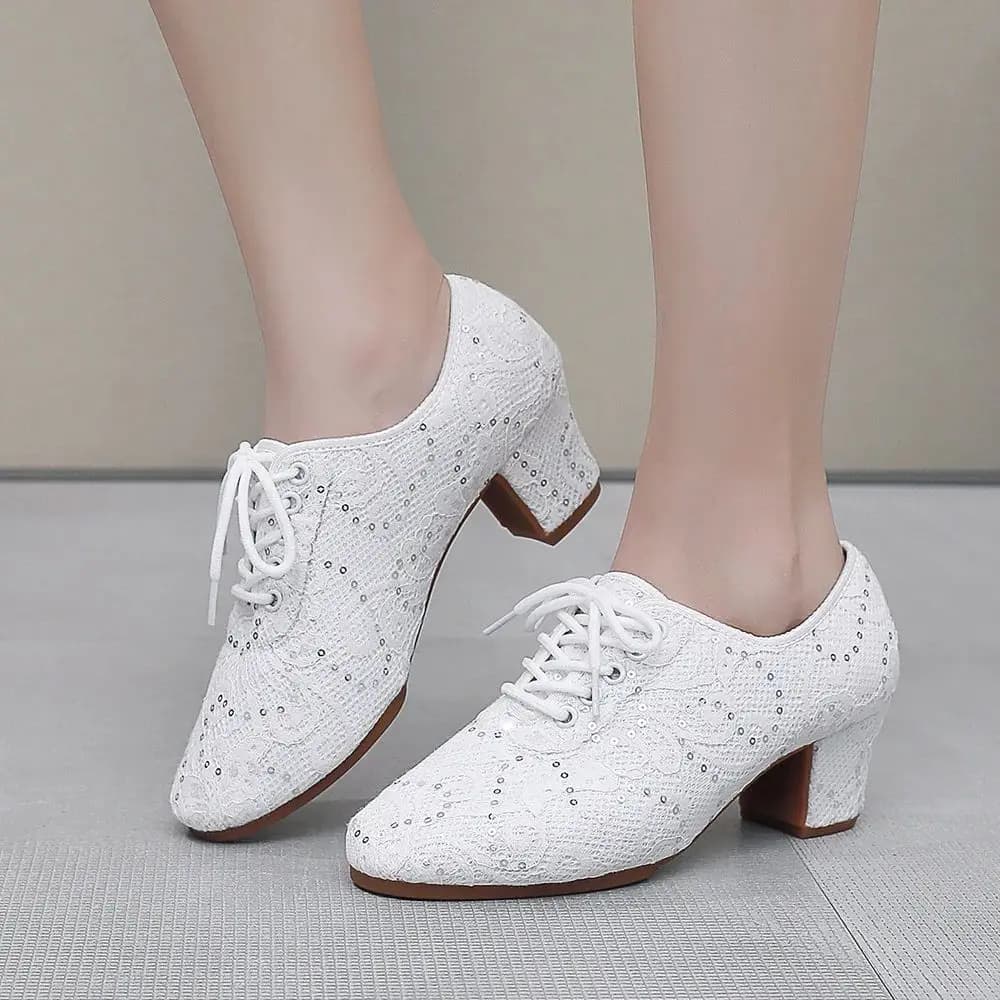 Scarpe da ballo moderne da donna Scarpe da ballo stringate con punta chiusa Scarpe da jazz professionali per pratica di danza latina per tacchi da donna
