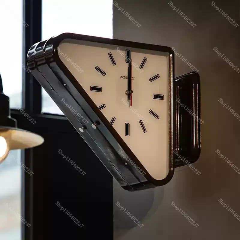 Orologio da Parete Silenzioso Triangolare in Metallo a Doppia Faccia, Decorazione Semplice per la Casa