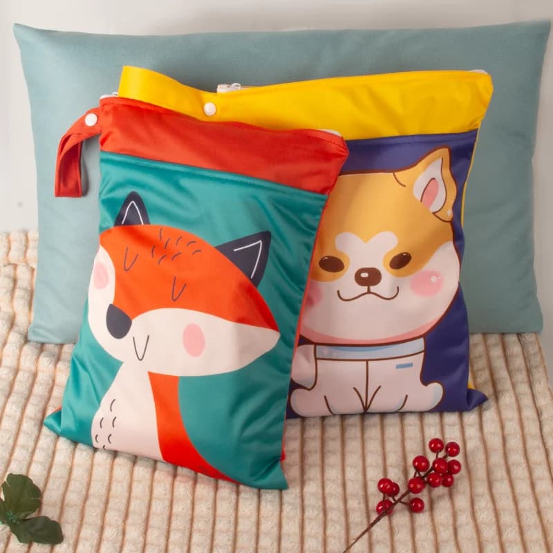 25X35CM portable diaper bag with zipper, cute bag with cartoon animals, sanitary pad bag, cosmetic bag and tricks