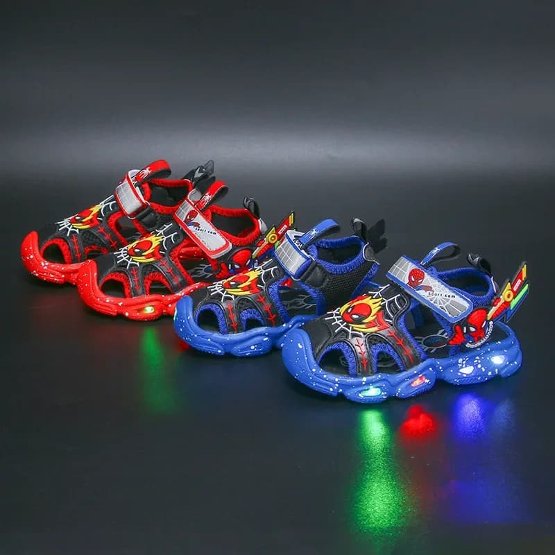Disney LED sandali sportivi estate cartone animato moda sandali Spiderman per ragazzi scarpe da spiaggia Casual suola morbida scarpe per bambini