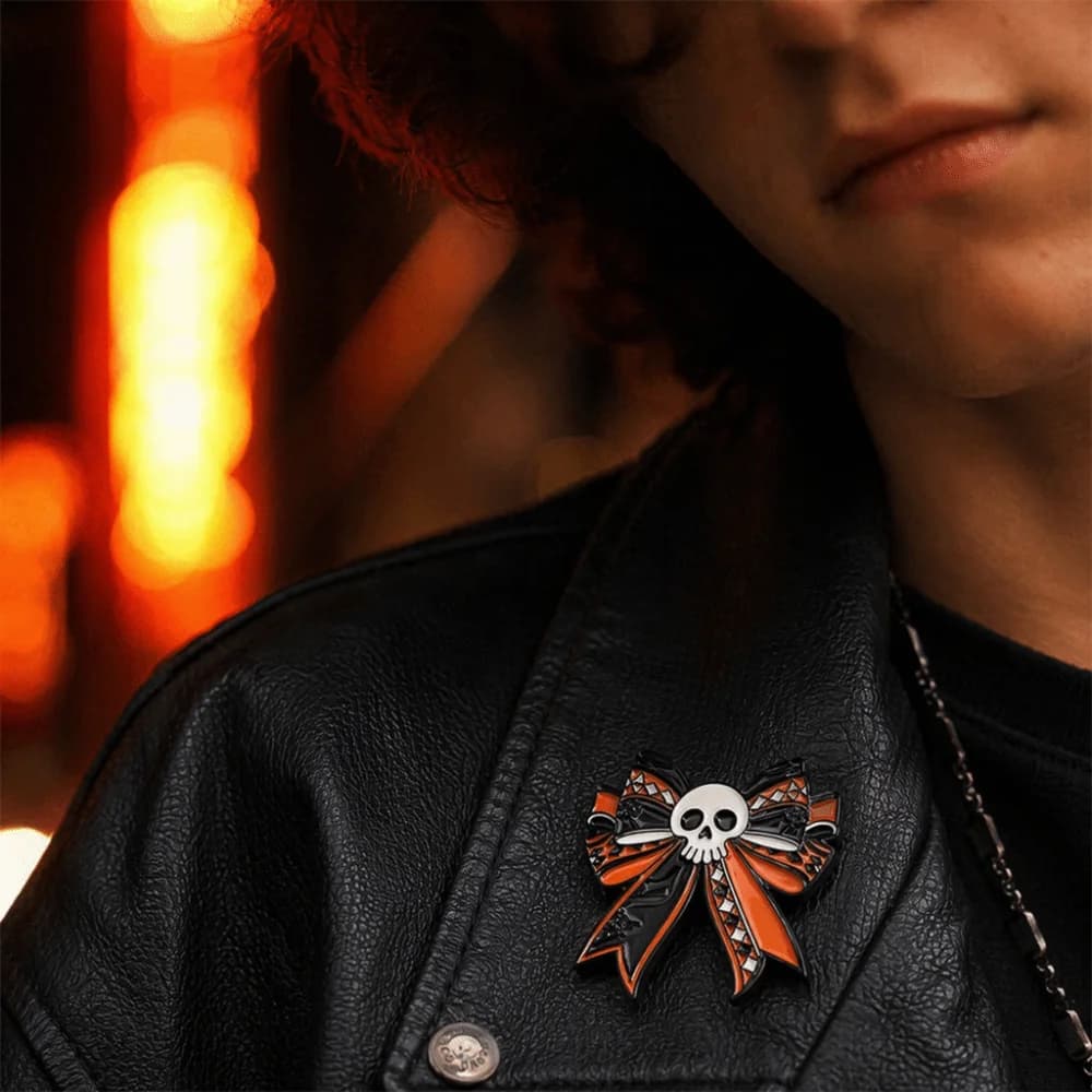 New Fashion Ribbon Bow Skull Brooch Plaid Design Alloy Bow Brooch Cute Cartoon Oil Drop Texture Enamel Pin Backpack Decoration