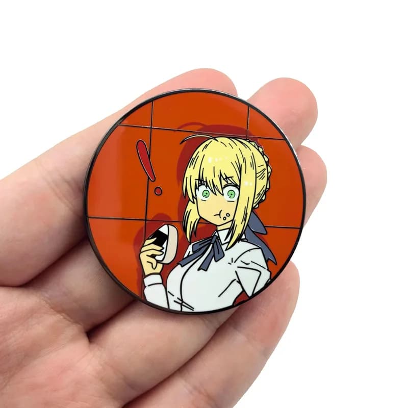 Sciabola Altria Pendragon Distintivi in metallo Anime Fate Stay Night Spille Spille per borsa Zaino Abbigliamento Risvolto ACG Cosplay Decor Regalo