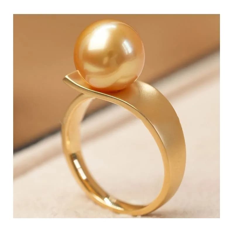 Anello da donna di lusso leggero con perle artificiali e design a nastro sabbiato oro, anello da indice alla moda di alta gamma