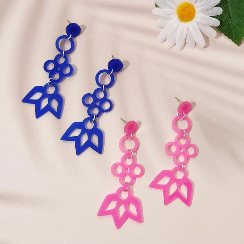 KUGUYS Vintage Dangle Earrings for Women Retro Blue Pink Clover Flower Acrylic Jewelry Accessories
