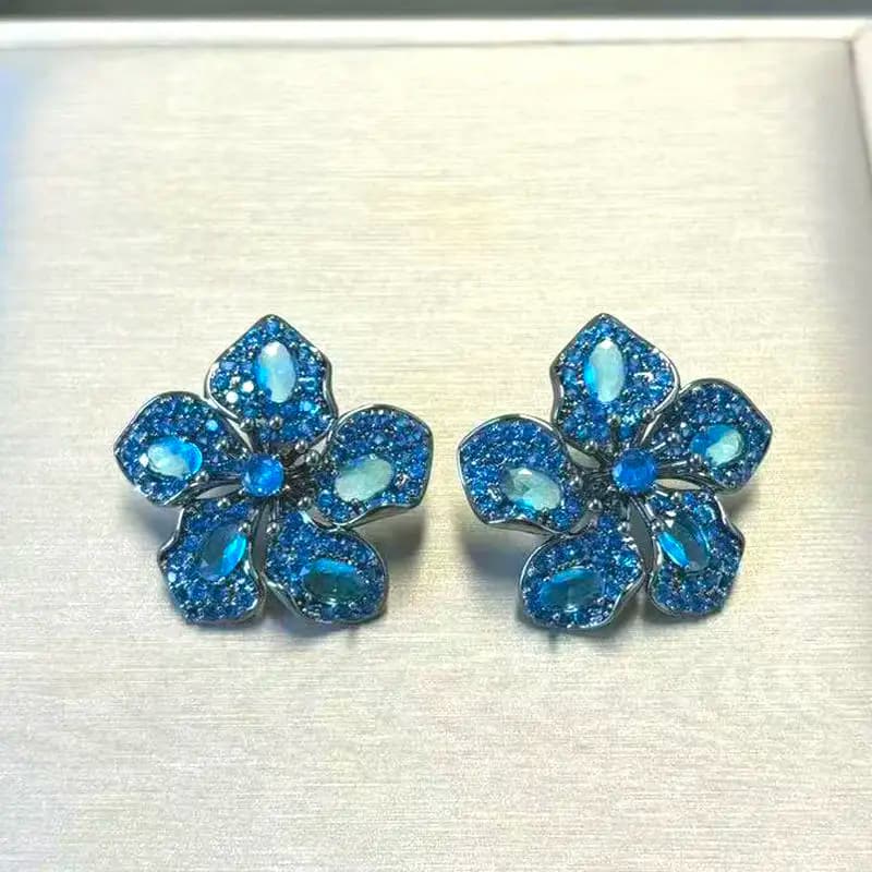 Orecchino a bottone con fiore blu royal alla moda Bilincolor per donna