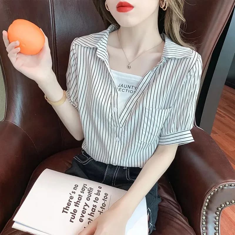 Camicetta da donna a righe finta due pezzi, manica corta, colletto con risvolto, camicia casual estiva