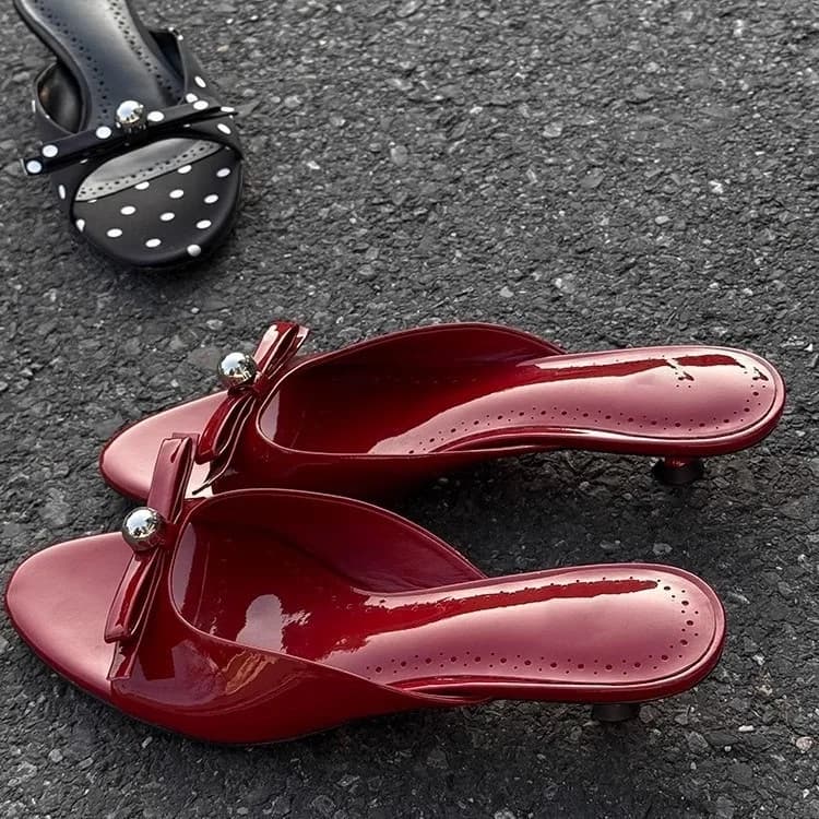 2025 Estate Nuovo Francese Perla Polka Dot Bow Decorato Gattino Sandali Tacco OutWear Gonna Moda Temperamento Pantofole Per Le Donne