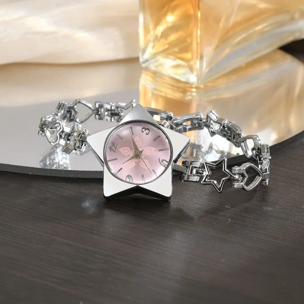 Alloy Women Watch Creative Style Adjustable Ladies Bracelet Watch Quartz Movement Luxury Star Bracelet Watch Fashion Accessory