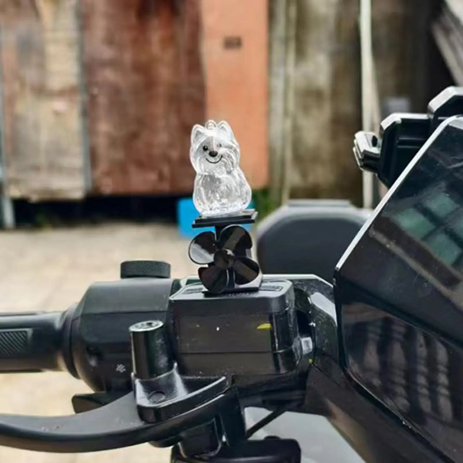 Statua di cane Decorazione illuminata per motocicletta Figurina di animali alimentata dal vento per manubrio del motociclo Ciclismo all'aperto Guida notturna