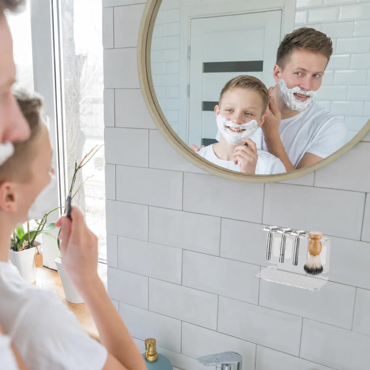 Acrylic Bathroom Organizer Lightweight Shaving Brush Stand Wall Countertop Storage No-Drill Shaving Razor Holder For Home