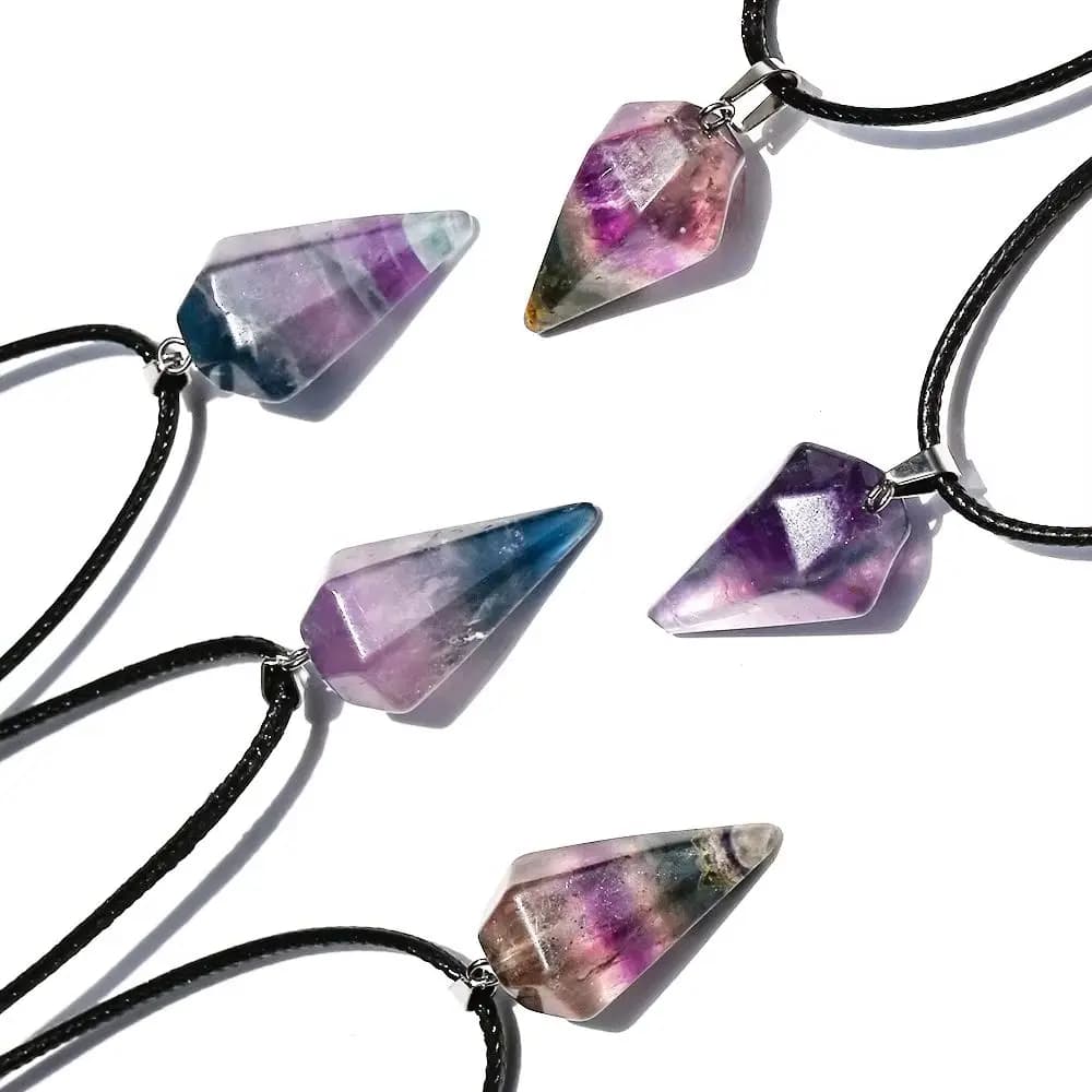 1 Pezzo Pendente in Cristallo Naturale per Divinazione e Guarigione Reiki, Amuleto a Cono in Cristallo 15x30mm, Collana Gioiello per Donne