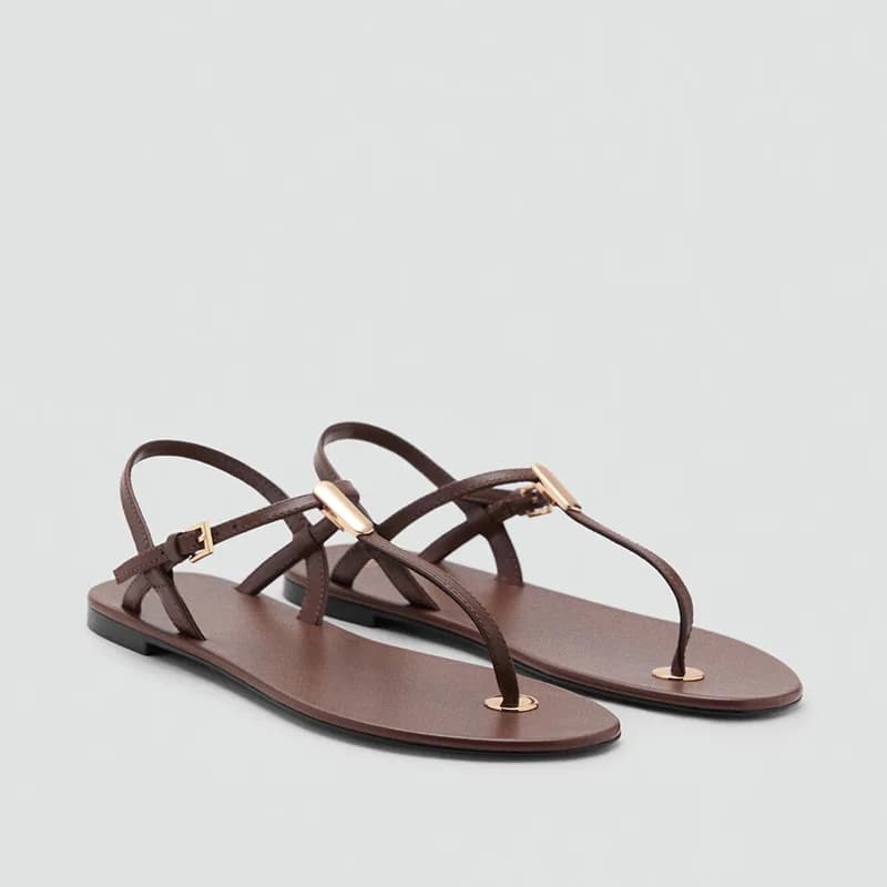 2026 Women's Luxury Black Clip-Toe Gladiator Sandals Flip-Flop Sandals Women's Metal Buckle Flat Beach Shoes Casual Footwear