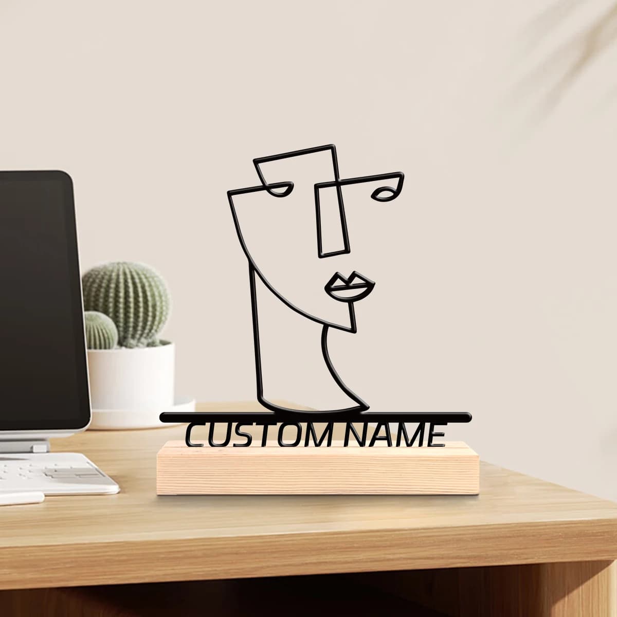 1pc Customizable Metal Desktop Ornaments Custom Name Equipped with A Wooden Base Art Decoration, Desktop Decoration