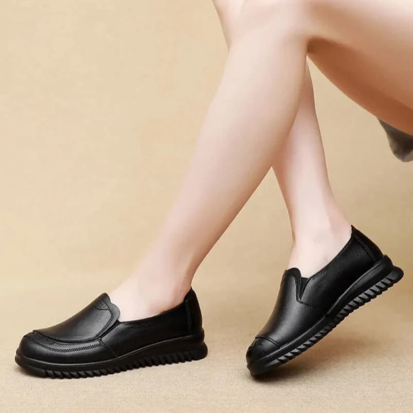 2025 Women's shoes Mocassini brief on in autumn leather Sneakers casual flat for women's walking shoes Low breathable shoes for mother